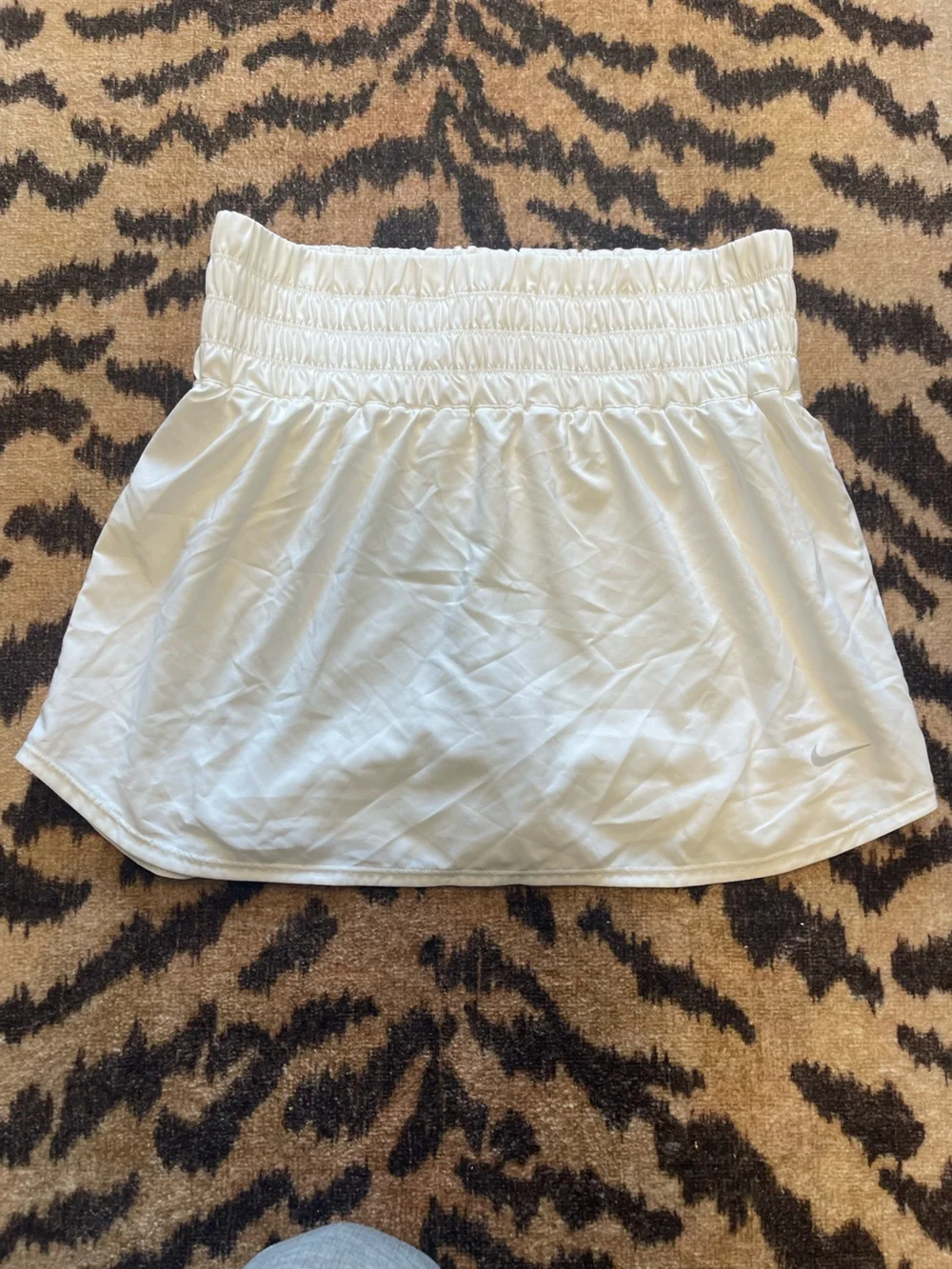 Nike White Athletic Golf/Tennis Skirt with Smocked Waist